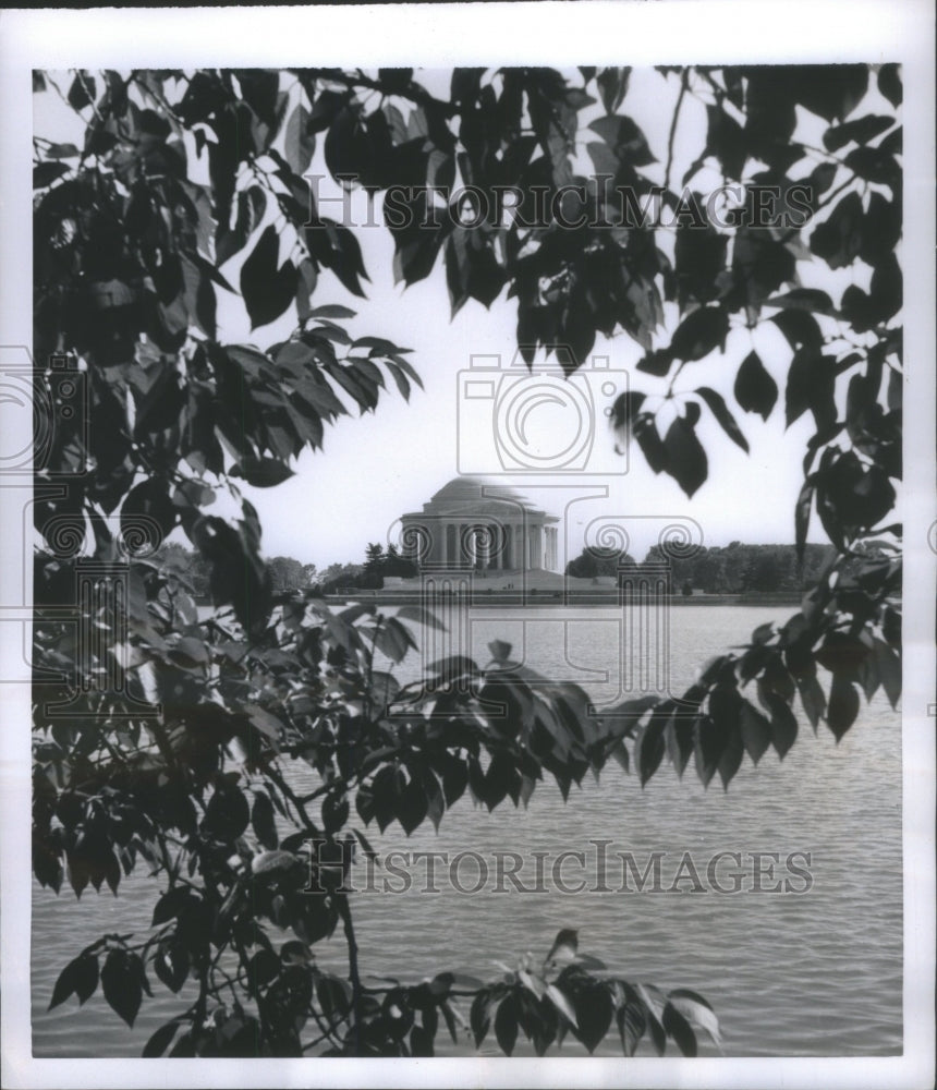 1952, White Stone Jefferson Memorial Washing- RSA16107 - Historic Images