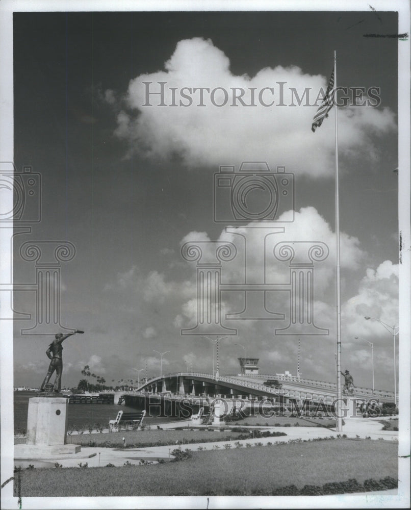 1958 Clearwater Causeway Fishing Piers - Historic Images