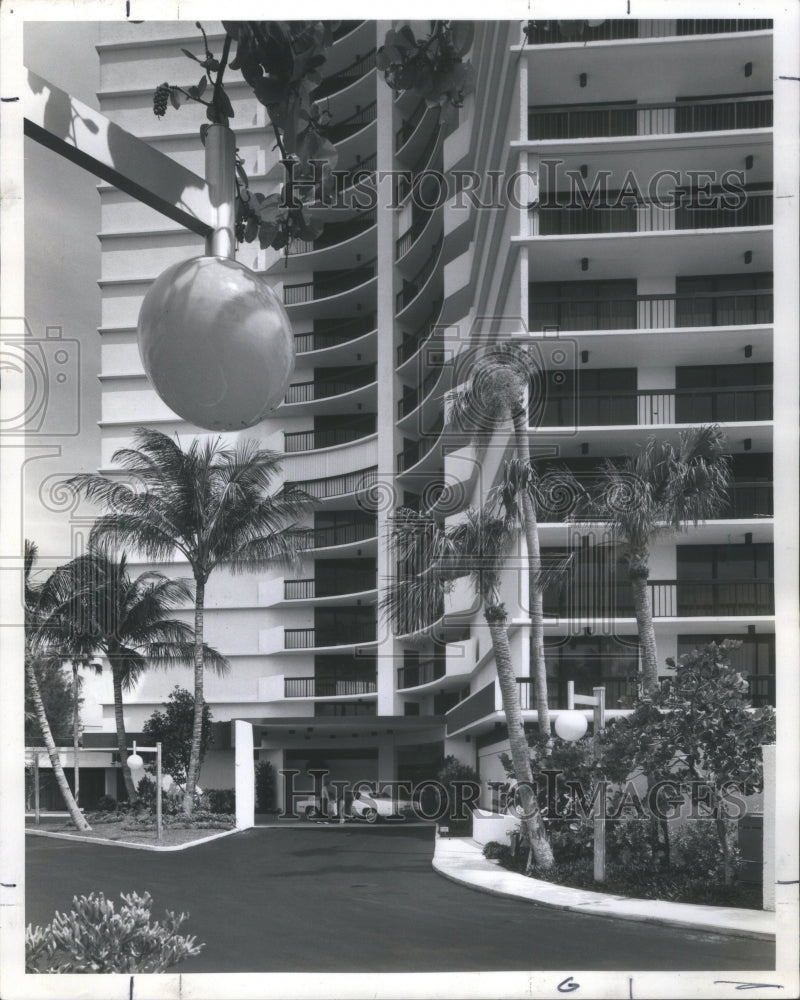 1977 Boca Raton Florida Luxury Housing Apar - Historic Images