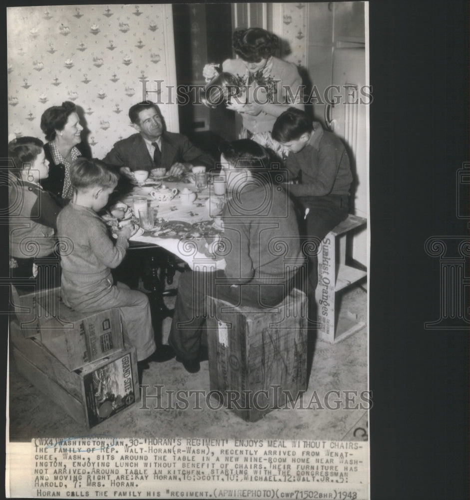 1943  Rep. Walt-Horan Family-Historic Images