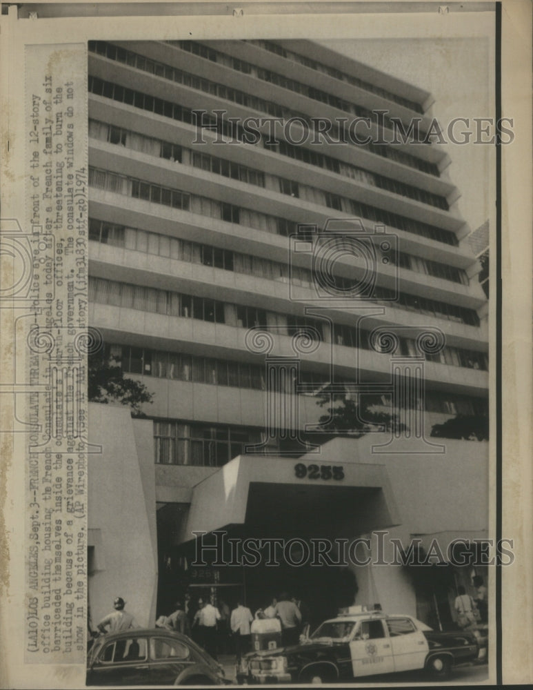 1974 Press Photo Police office building housing French- RSA16827 - Historic Images