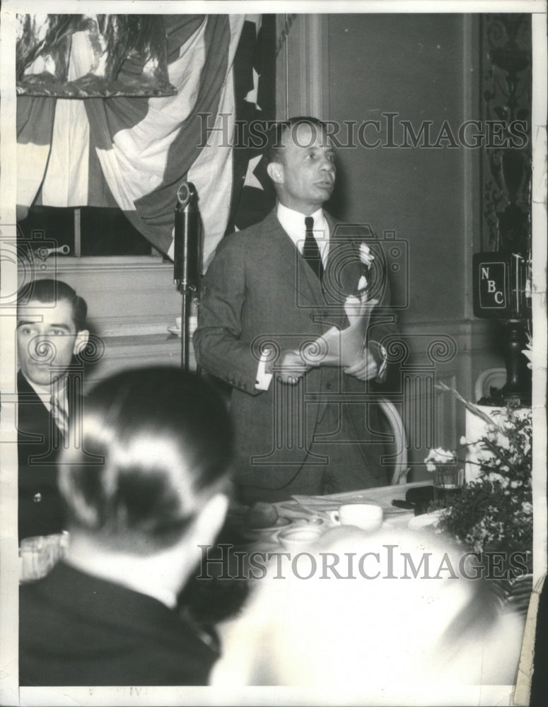 1935 Col. Theodore Roosvelt Addressing a Me - Historic Images