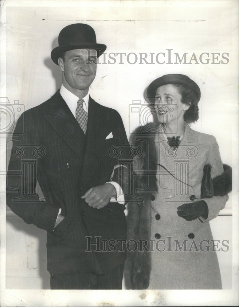 1936 James Roosevelt Files For Divorce - Historic Images