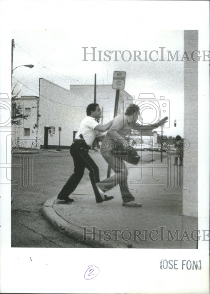 1984 Officer Dean Suspect Clearwater Jewelr - Historic Images