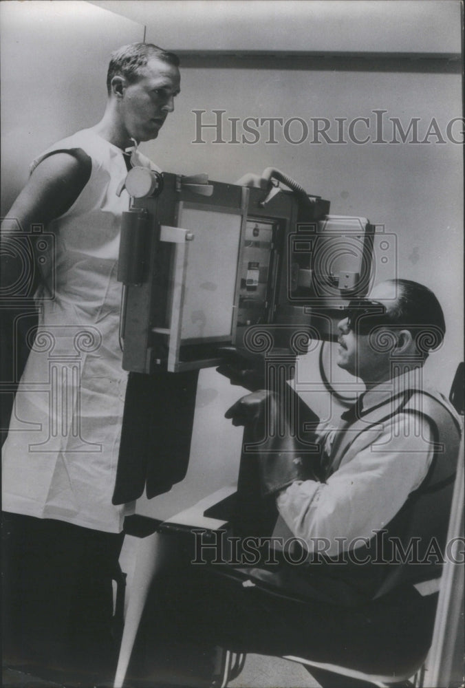 1964 CANCER RADIOLOGIST  PATIENT FLUOROSCOP - Historic Images