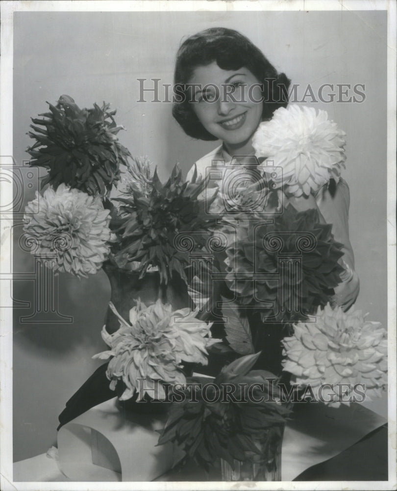 1957 Flower Dahlias Plenty plant food sun W-Historic Images