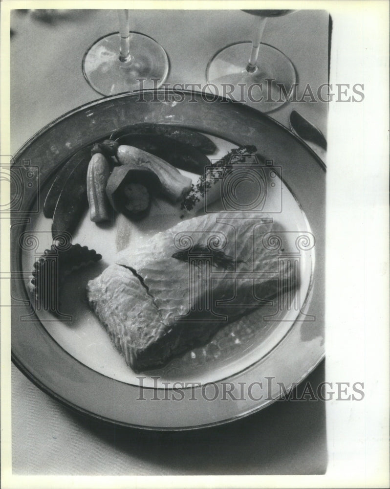 1985 Salmon Fish Meal Truffles Restaurant/H - Historic Images