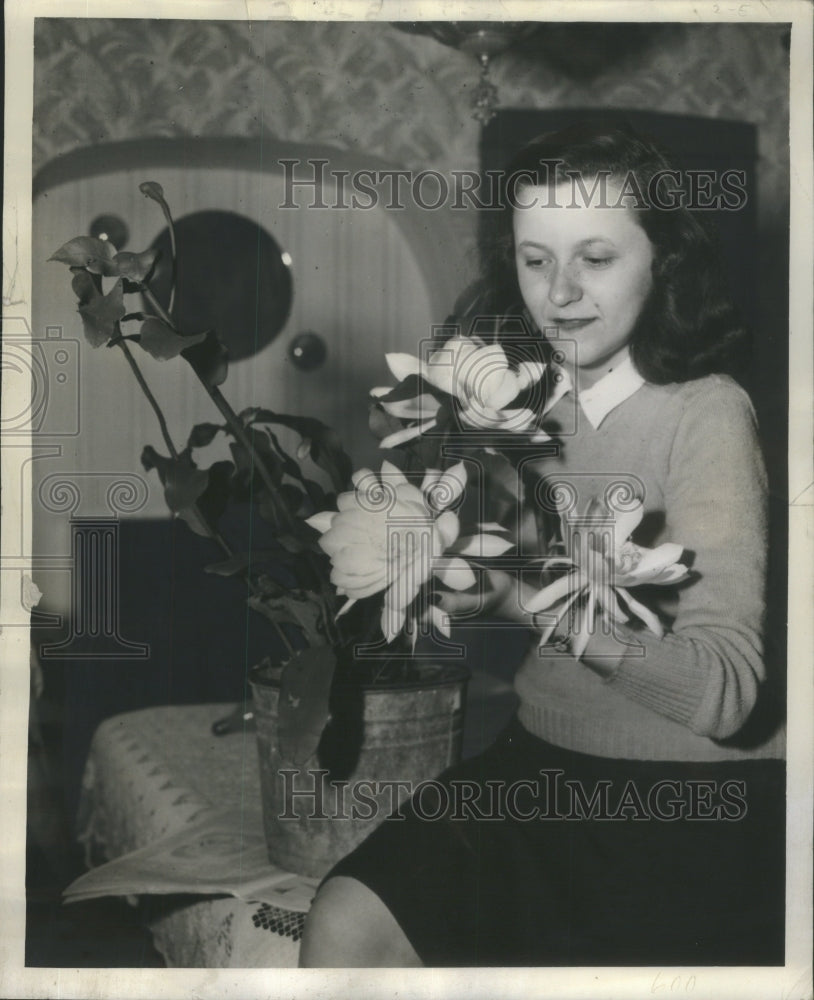 1942 Press Photo Tura Helm Cereus Plant- RSA19131- Historic Images