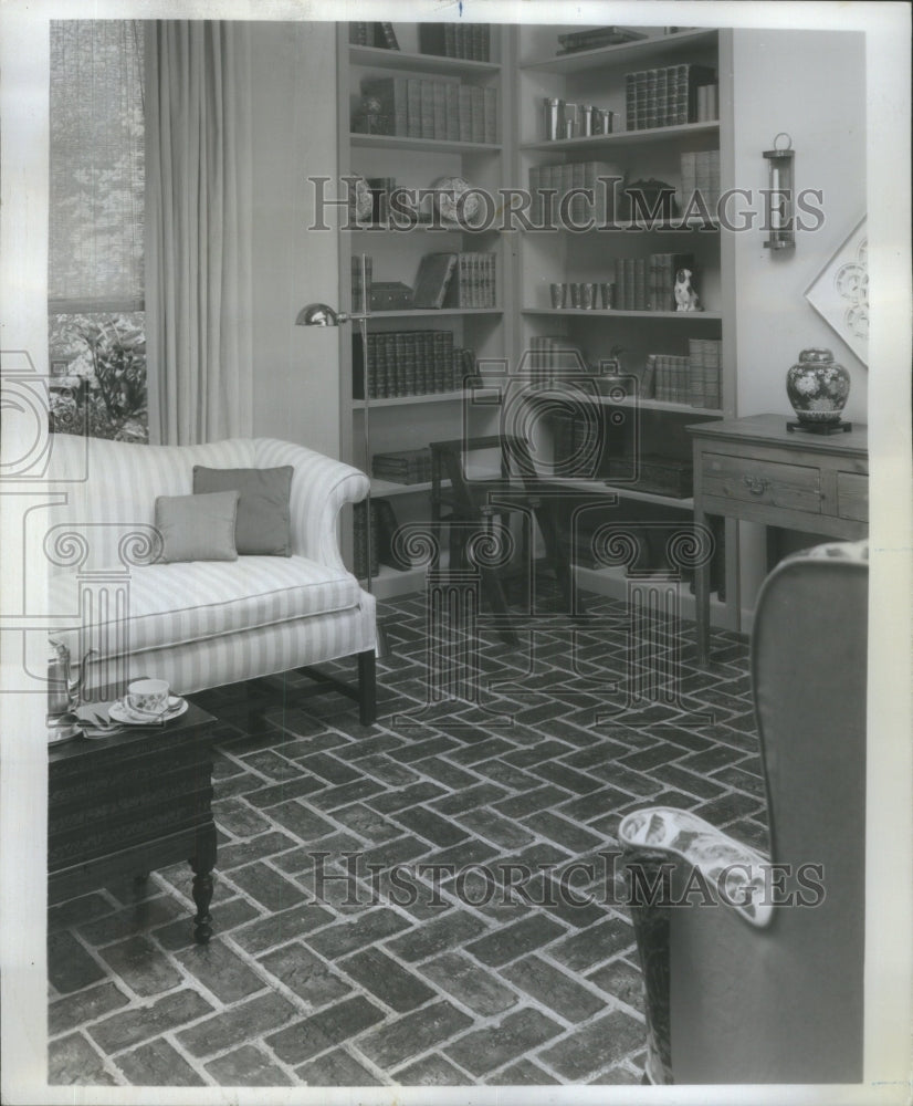 1974 Press Photo Brick Pattern Vinyl Flooring by Bill M - Historic Images