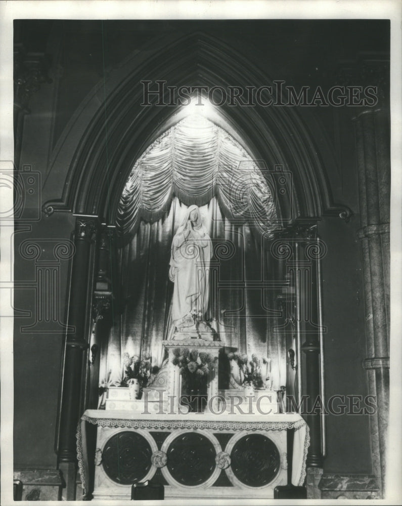1931 Press Photo Elaborate Alter In Large Church Featur- RSA19305 - Historic Images