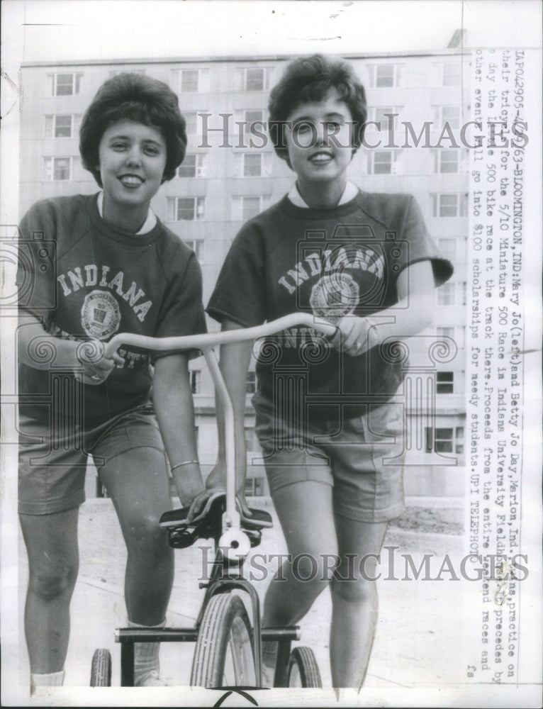 1963 Sporting twins,Mary Jo and Betty Jo - Historic Images