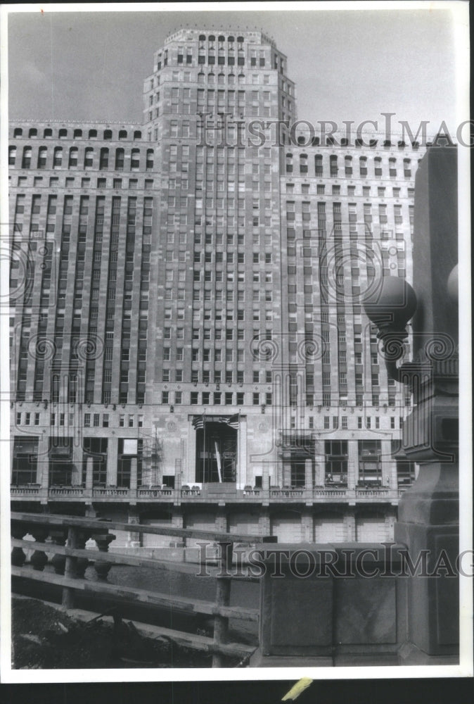 1991 Press Photo Newly Cleaned Merchandise Mart Buildin- RSA19407 - Historic Images