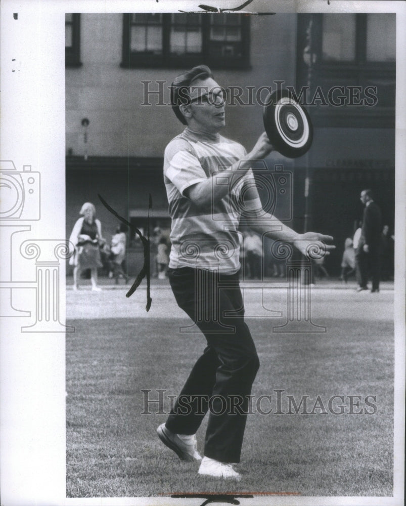 1968 Mayors Staff Local DJs Frisbee Match K - Historic Images