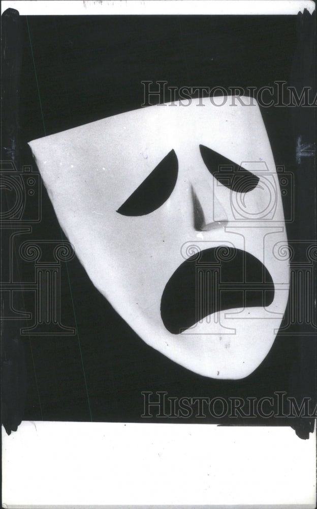 1980 Press Photo Drama Mask - Historic Images