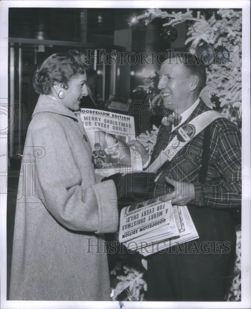 1955 Press Photo Old Newsboy Goodfellow Members David C - RSA20215 - Historic Images