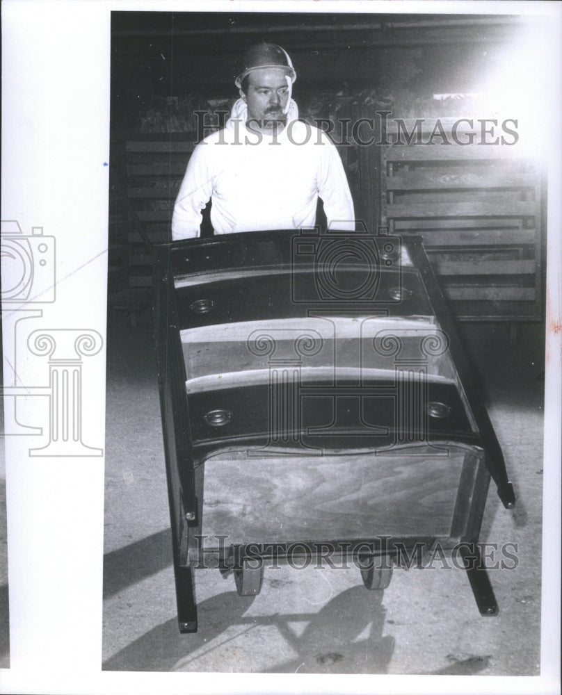 1968 George Halsted Tarnton Hauls furniture - Historic Images