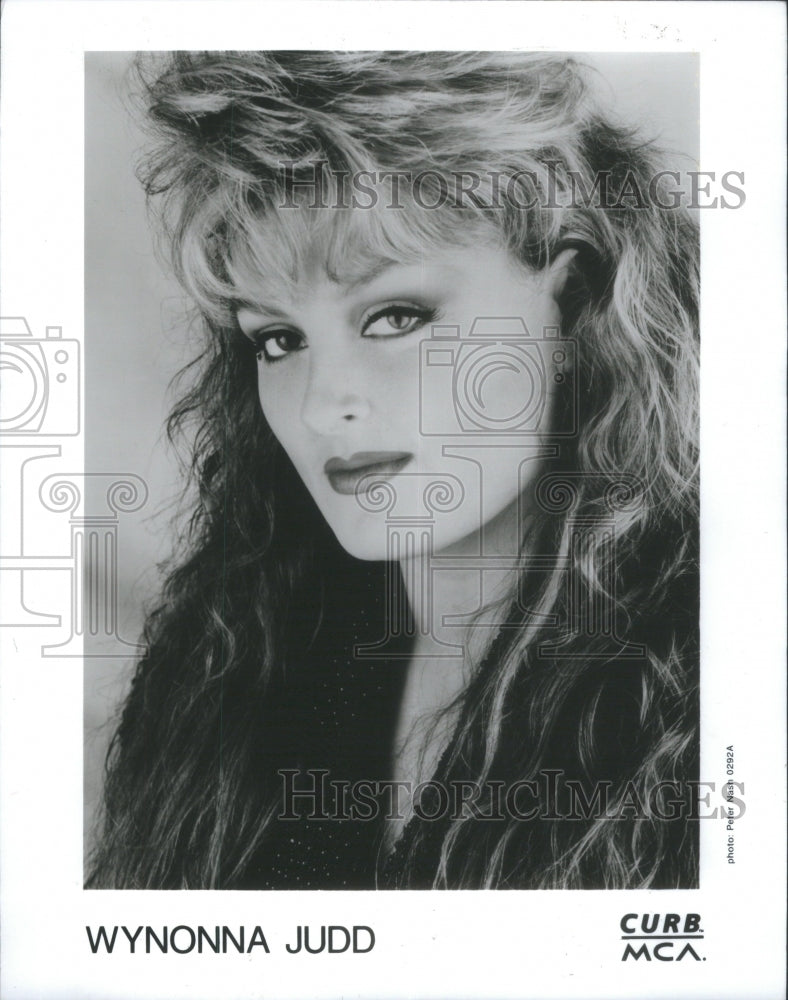 1992 Wynonna Judd American country music al - Historic Images