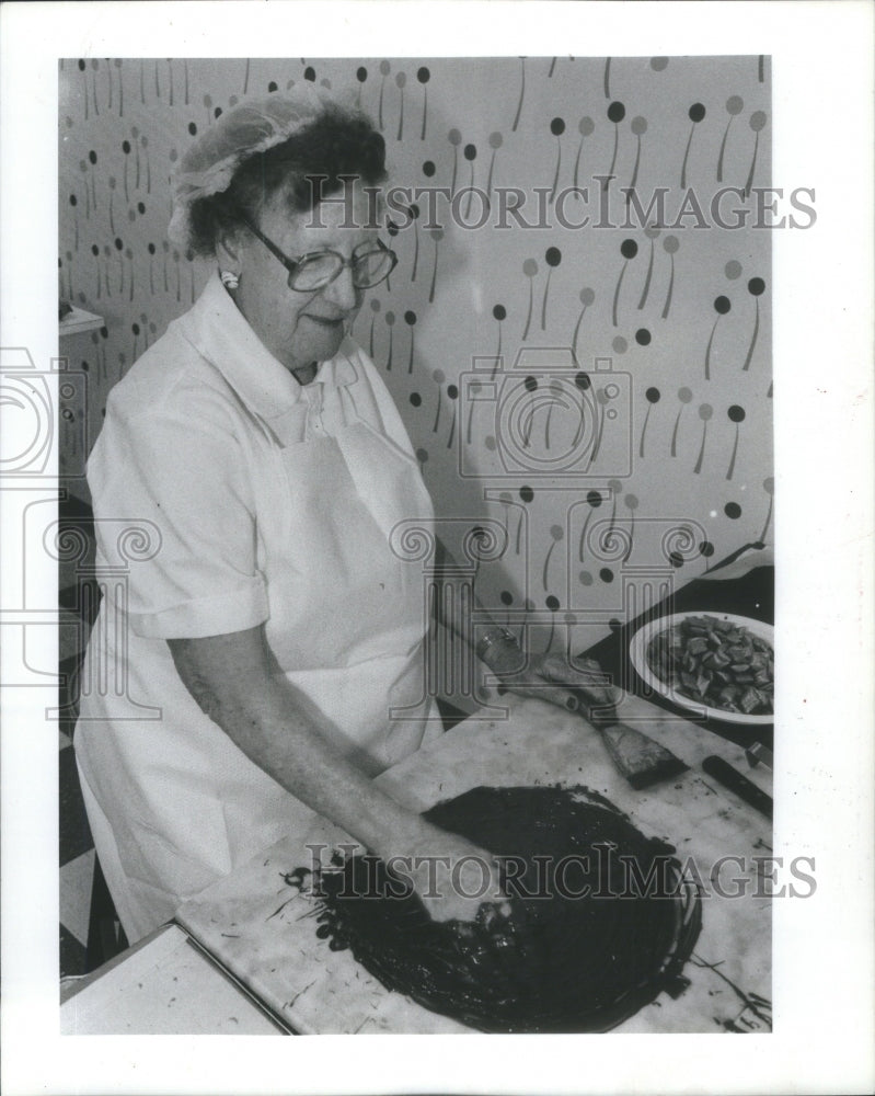 1962 Lillian Solte Candy Making Enterprenue - Historic Images