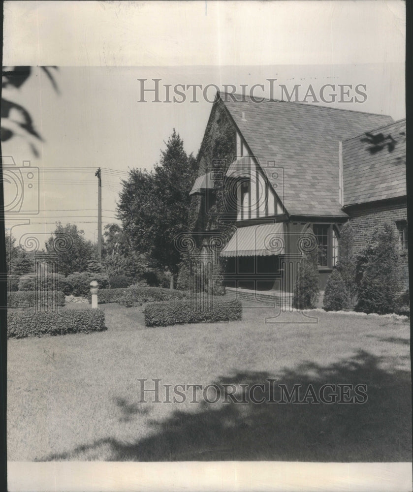 1948 Mountain Currant Leslie Traeger Homewo - Historic Images