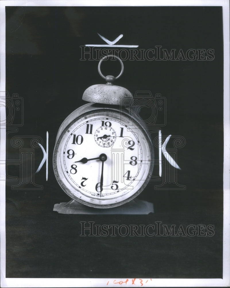 1966 Clocks Herb Moss - Historic Images