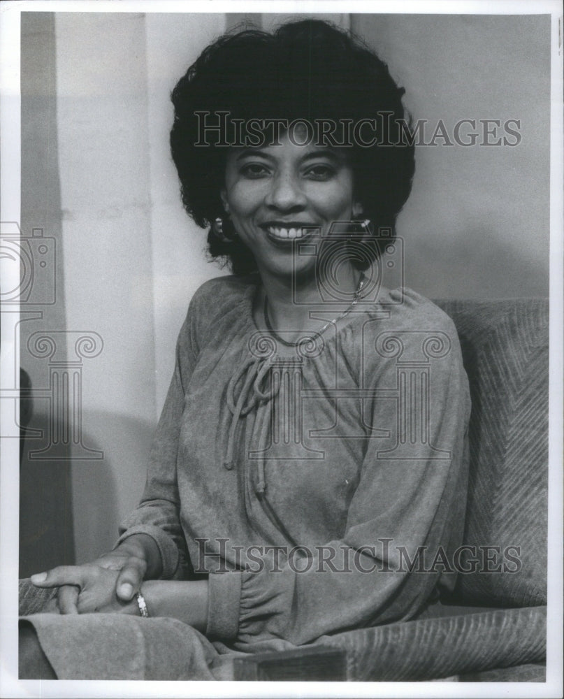 1979 Jackie Calloway hosts Aisha Saturday - Historic Images