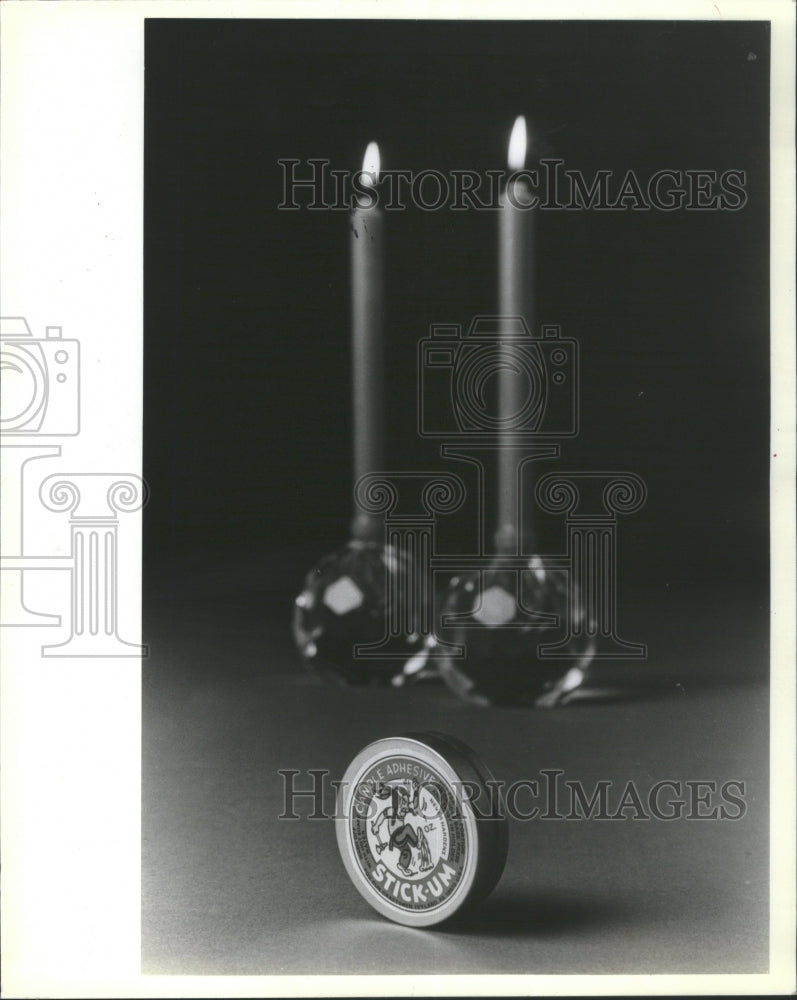 1984 Press Photo Candles Stick Um washes Soap Water- RSA21819 - Historic Images