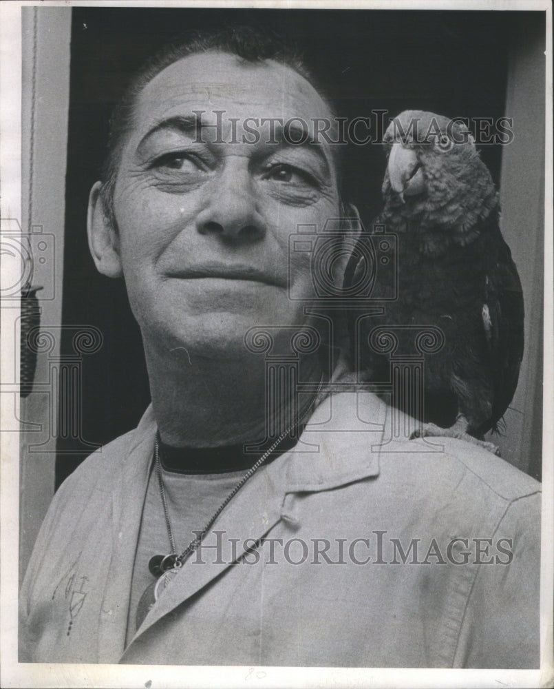 1967 William Kimball Parrot Sam. - Historic Images