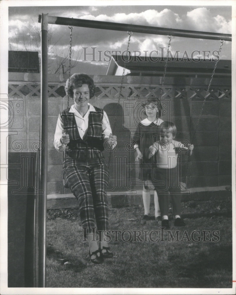 1968 Press Photo Danielson Heidi Heather Children- RSA22009 - Historic Images