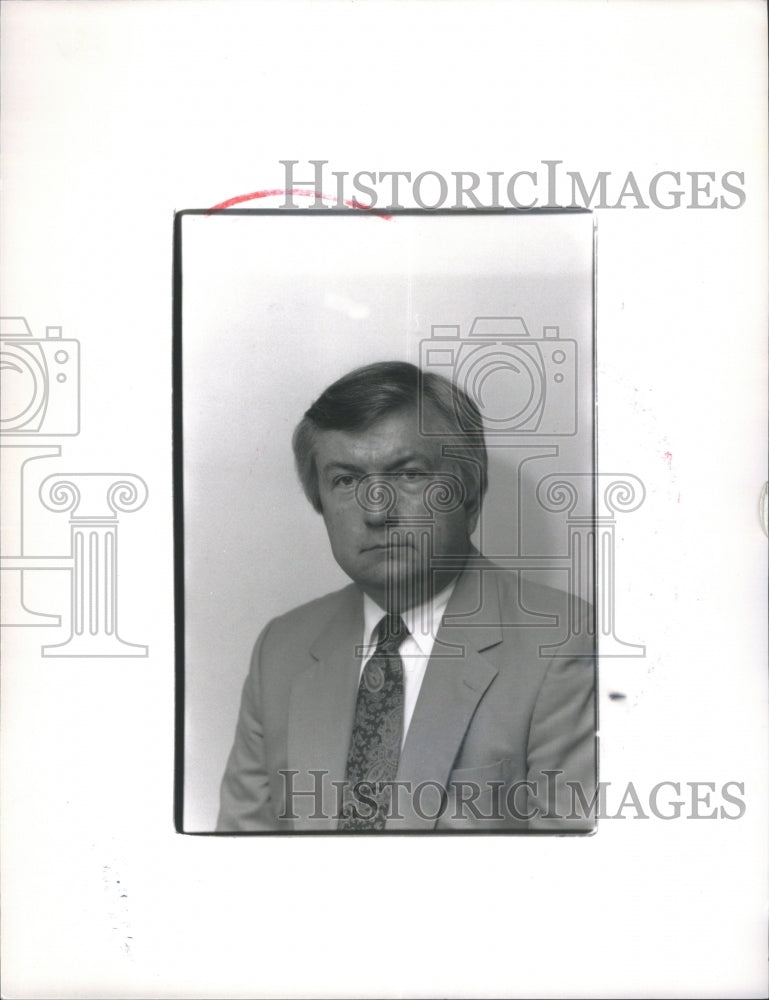 1989 Press Photo Executive Richard Damm - Historic Images