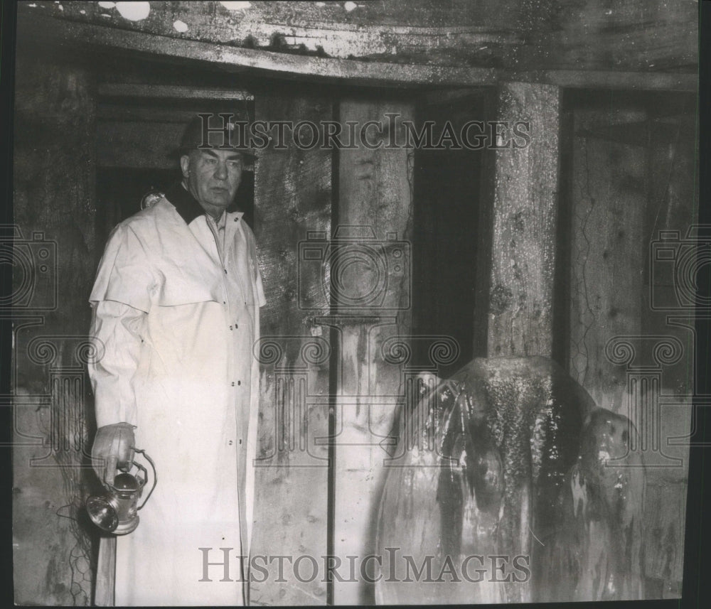 1955 Governor Johnson Freezing Ice Large - Historic Images