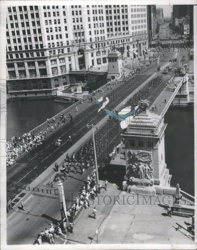 1935 Shriner parade marchers cress Michigan - Historic Images