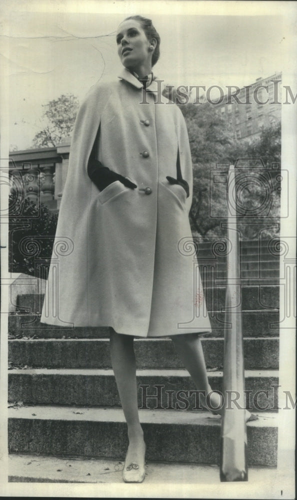 1971 Cashmere Cape Women Capes Fashion Desi - Historic Images