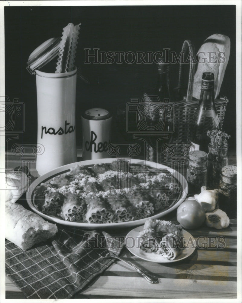 1983 Ricotta cheese blends Chopped spinach - Historic Images