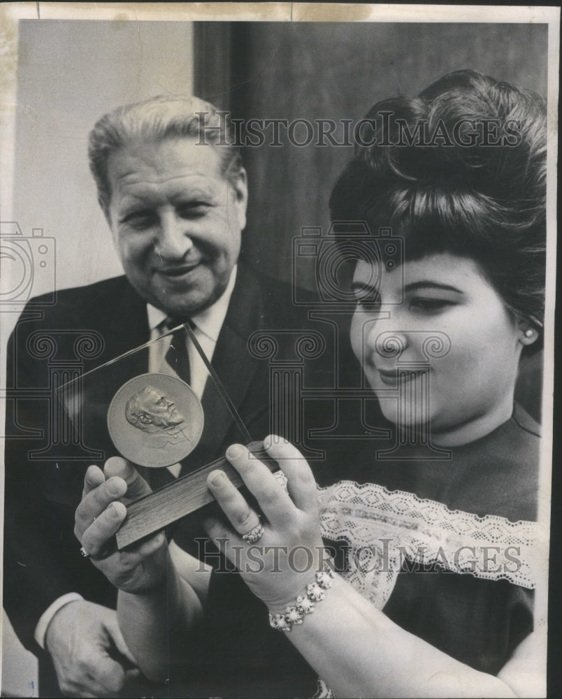 1968 Louisa Pauline Valle Leone Carnegie He - Historic Images