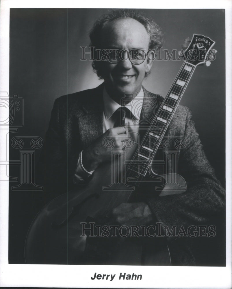 1997 Press Photo Jerry Hahn American jazz guitarist- RSA23623 - Historic Images