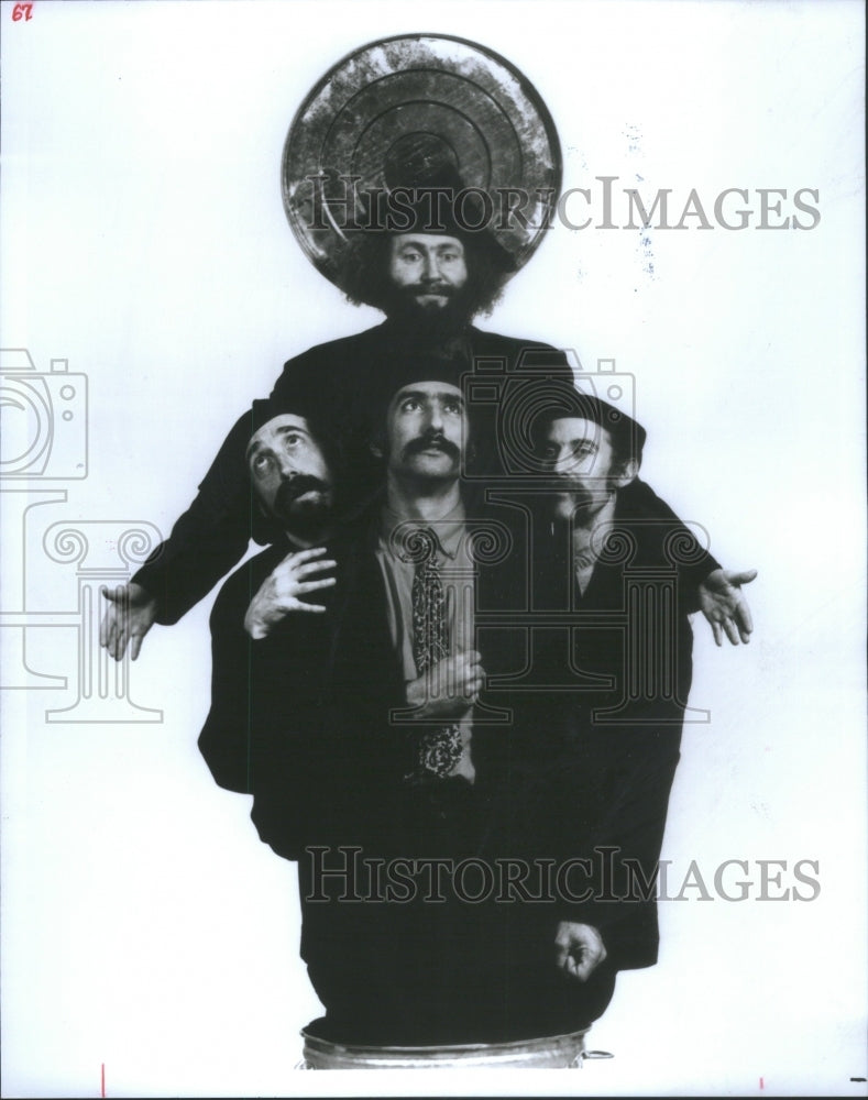 1990 The Flying Karamazov Brothers Jugglers - Historic Images