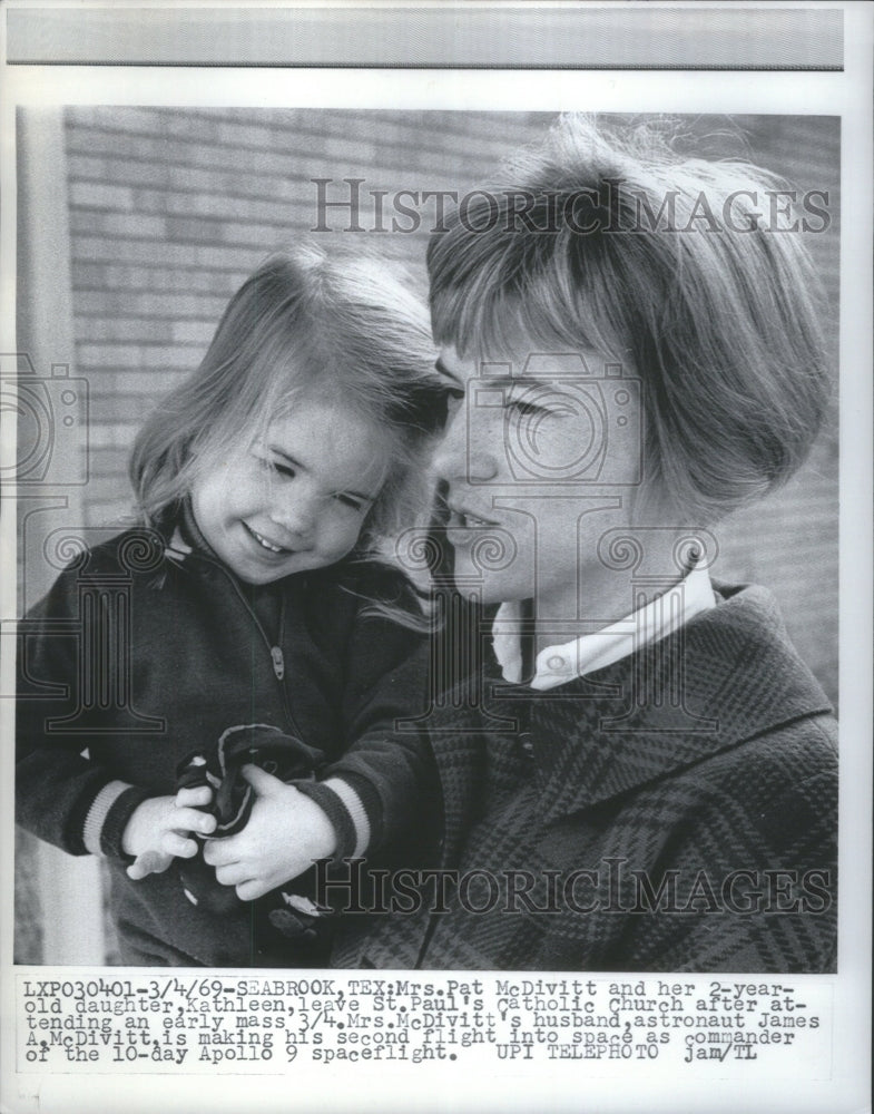 1969 Pat McDivitt Kathleen Paul catholic - Historic Images