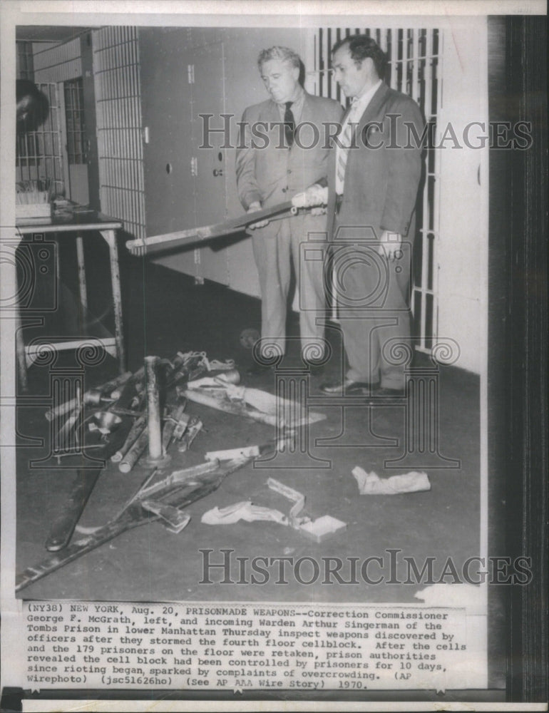 1970 Riots Tombs Prison Manhattan - Historic Images