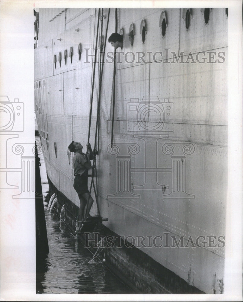 1966 British Royal Navy Ship HMS Ursa - Historic Images