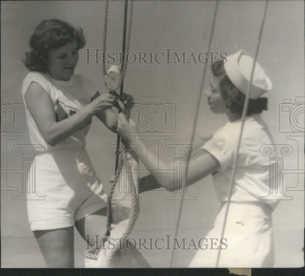 Press Photo Two Girls Trapeze- RSA25105 - Historic Images