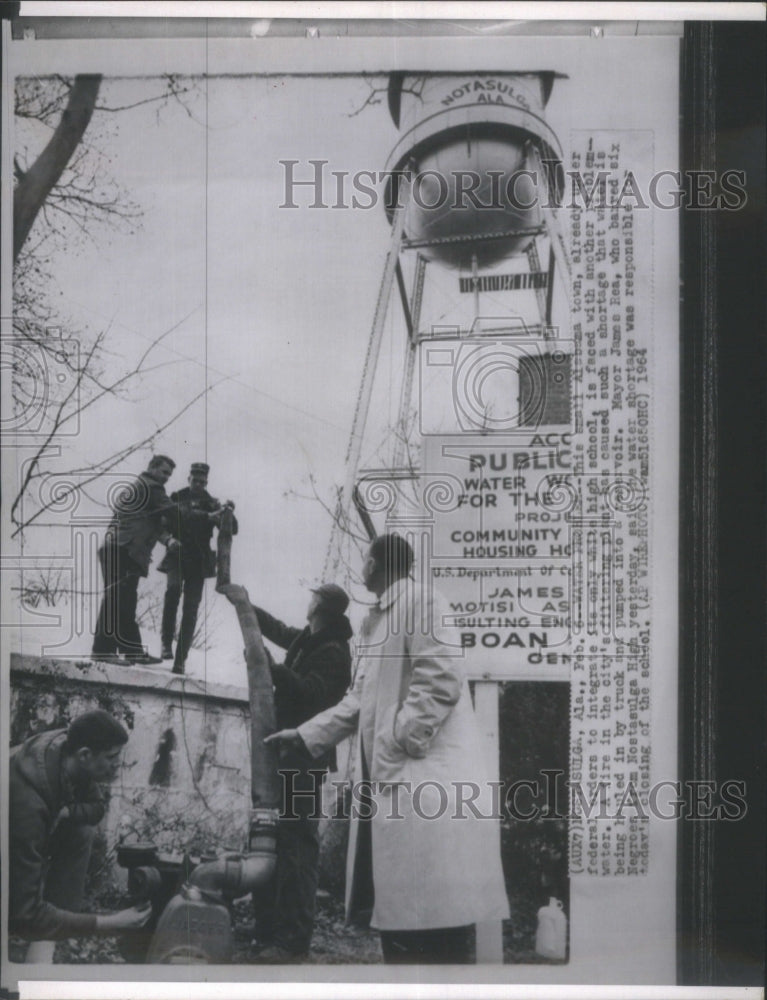 1964 Press Photo fire city filtering plant shortage wat- RSA25173 - Historic Images