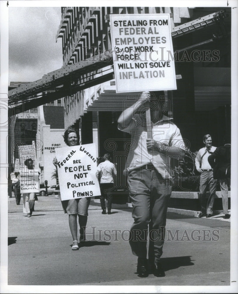 1979 Press Photo Government Workers Protest- RSA25409 - Historic Images