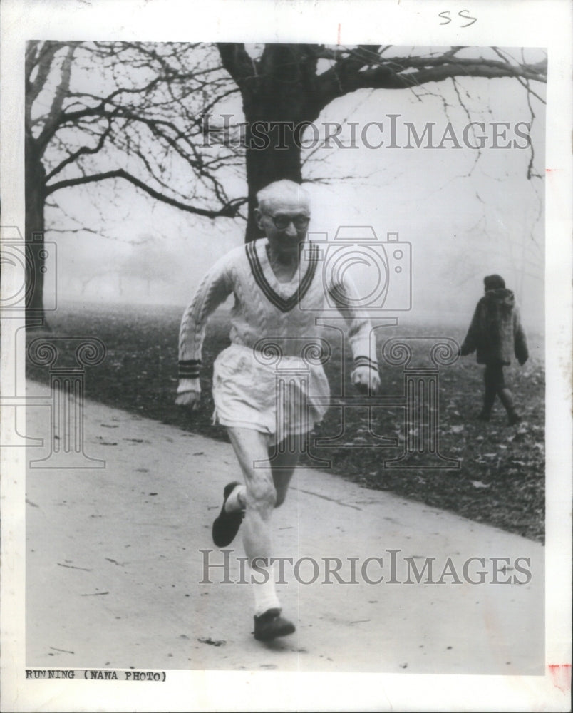 1969 Runner Joe Deakin - Historic Images