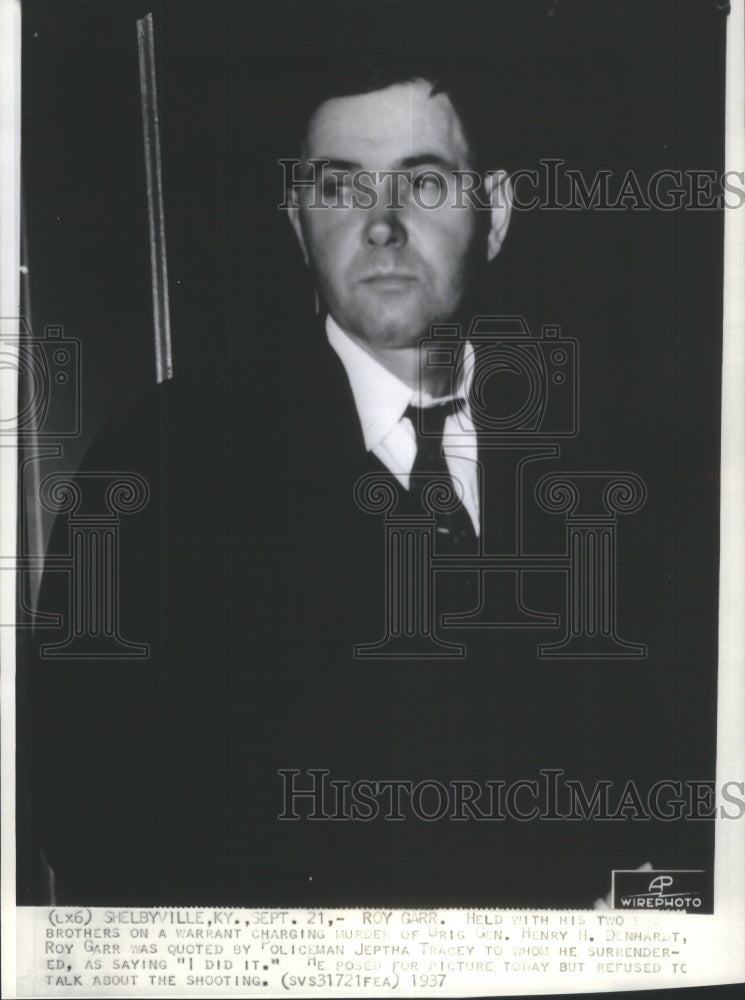 1937 Press Photo Roy Gar Held Brothers on A Warrant cha- RSA26207 - Historic Images