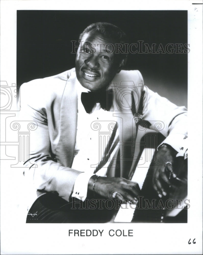 1996 Press Photo Freddy Cole American jazz singer piani- RSA27047 - Historic Images