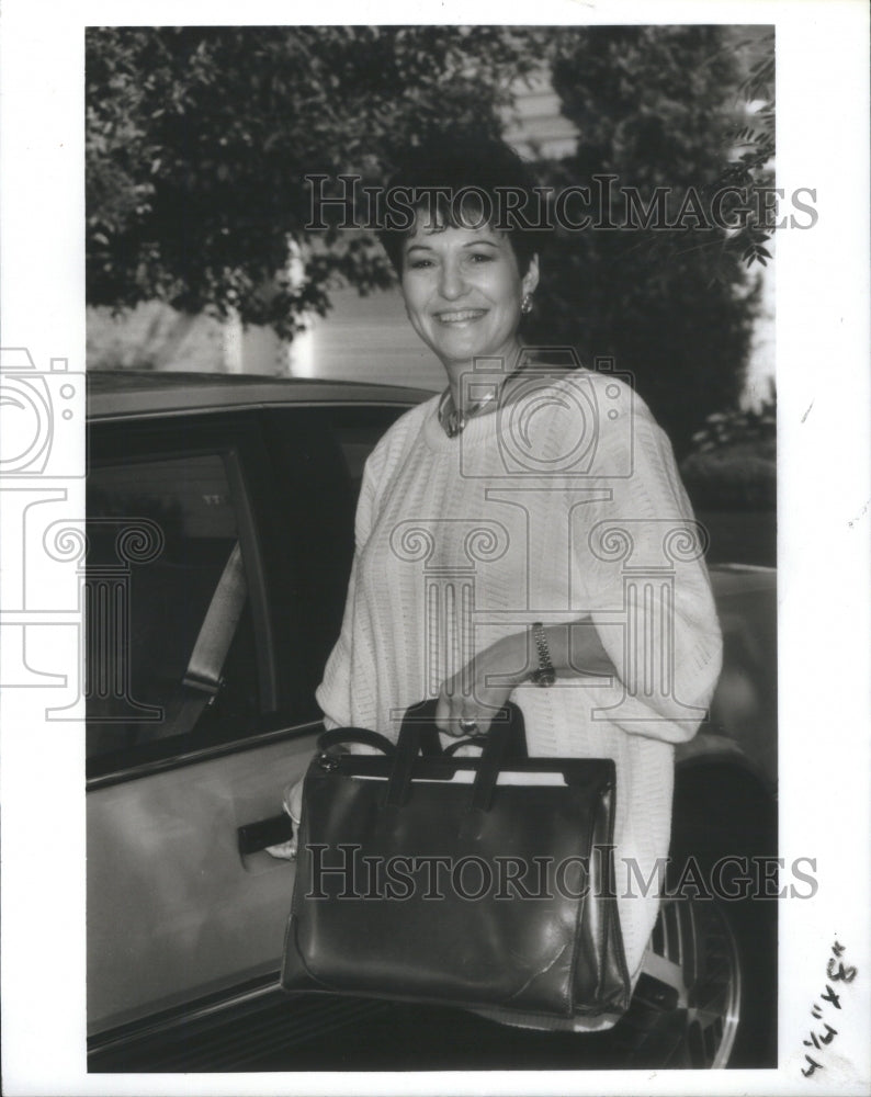 1986, Author Shirley Carp- RSA27117 - Historic Images