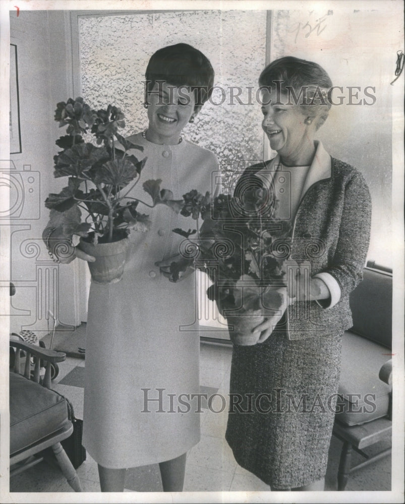 1967 Mrs. Peter Buchan Mrs. John T. Webb An - Historic Images