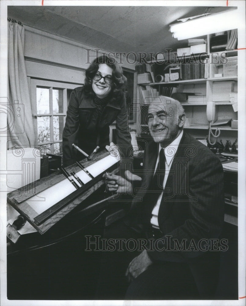 1974 Press Photo James Buchanan and daughter,Deborah- RSA27197 - Historic Images