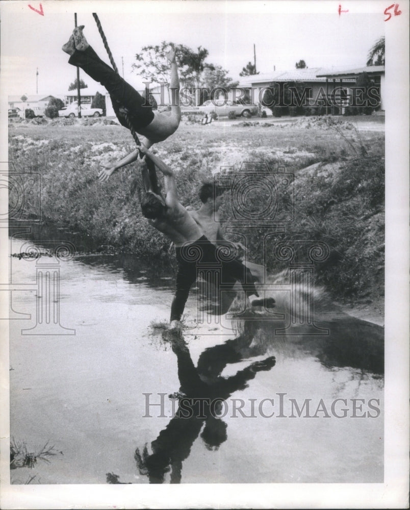 Press Photo Meadowlawn Middle School St.Petersburg Flor- RSA27547 - Historic Images