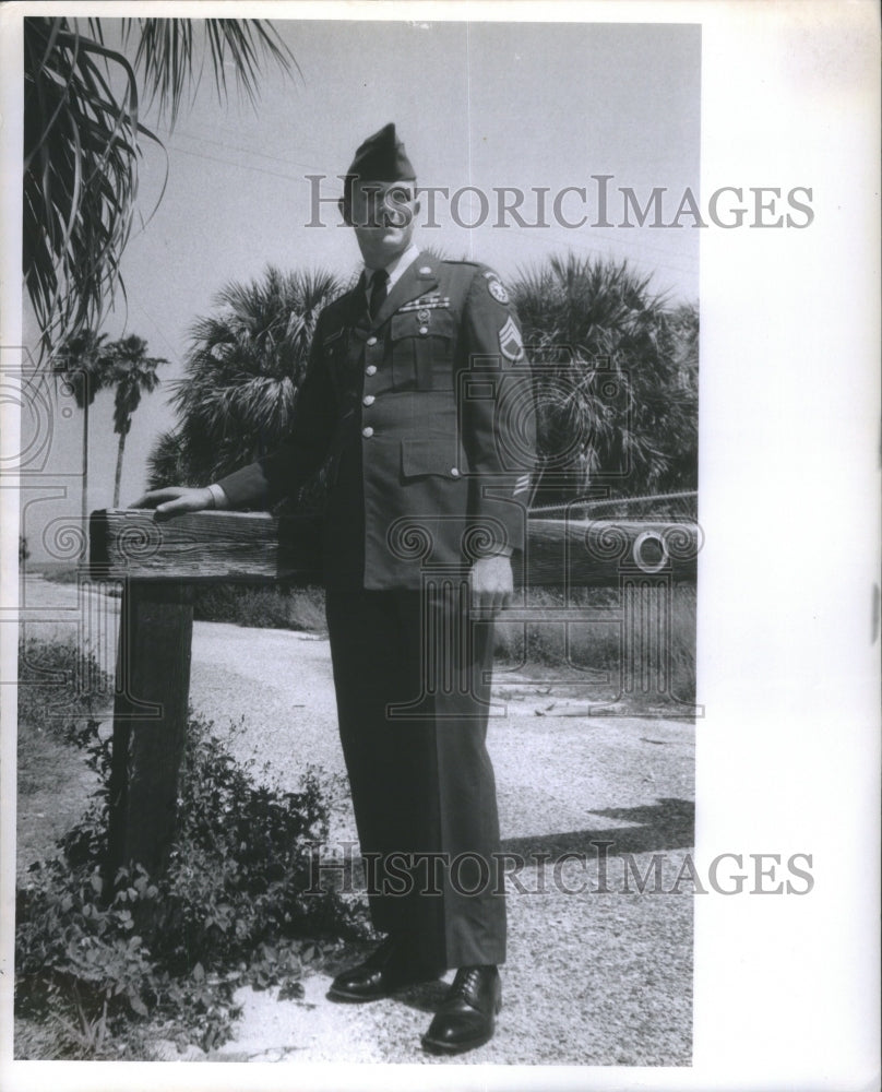 1970 Military uniform Weaver Tripp-Historic Images